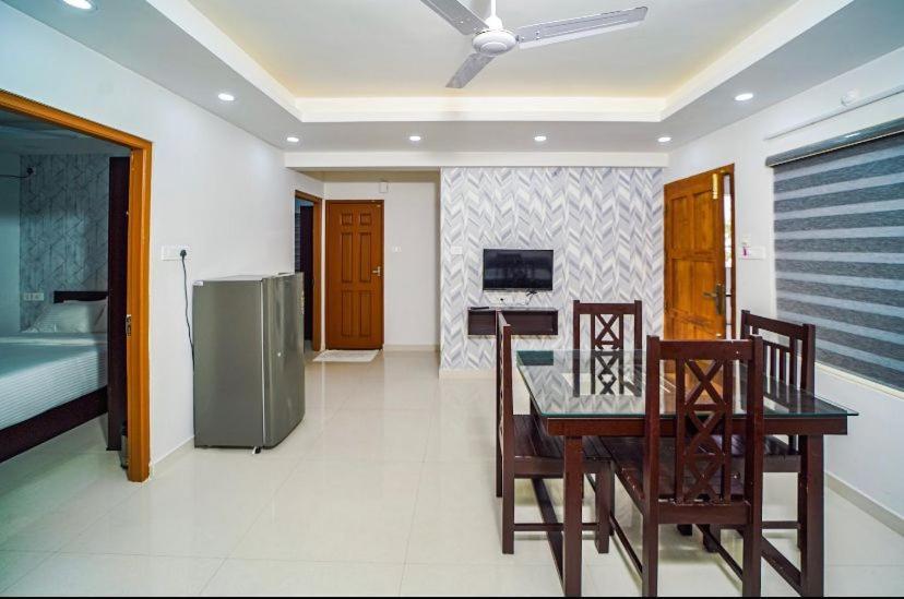 Hotel Nujoom Rooms & Apartments Kochi Exterior photo