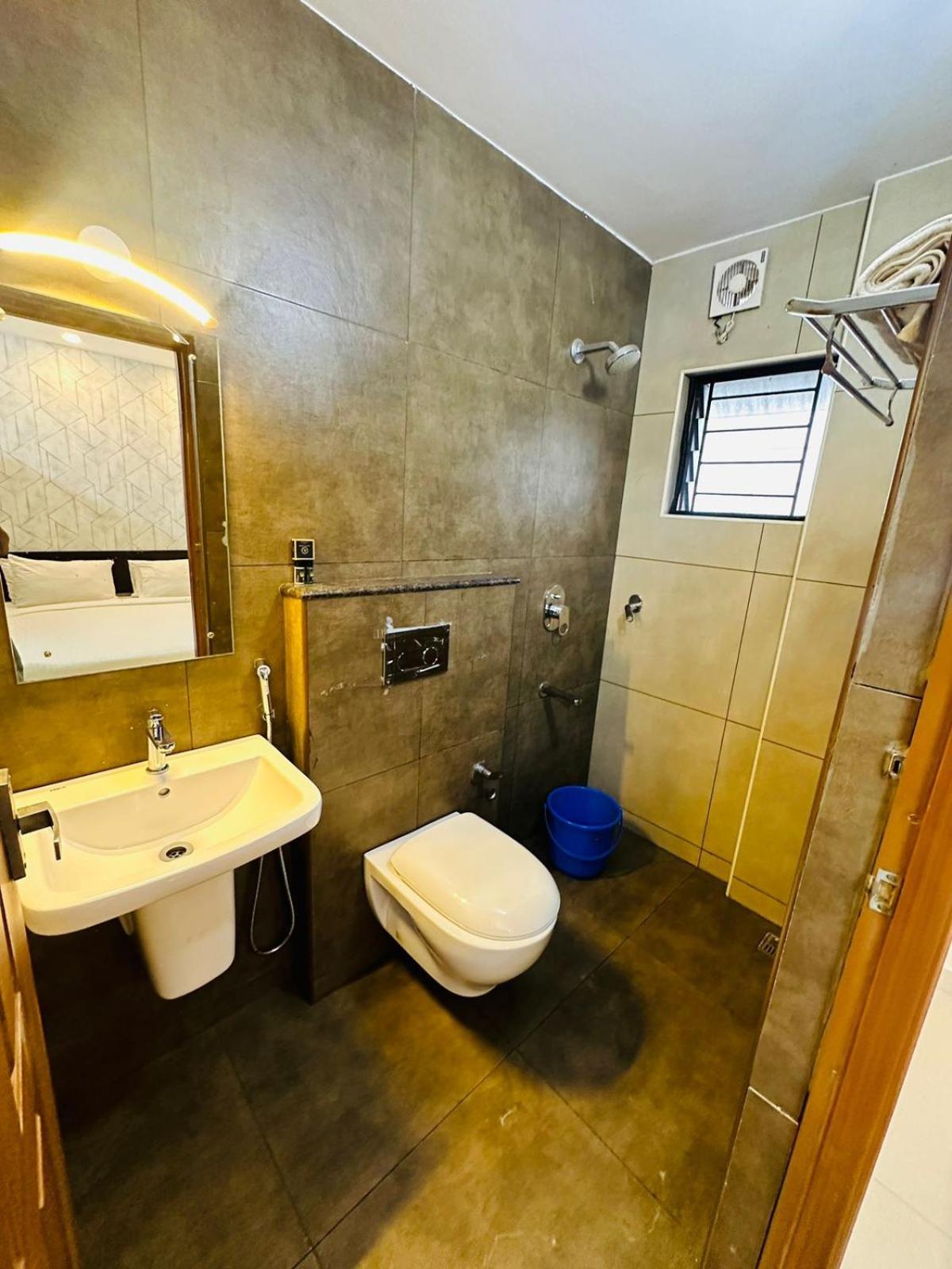 Hotel Nujoom Rooms & Apartments Kochi Exterior photo