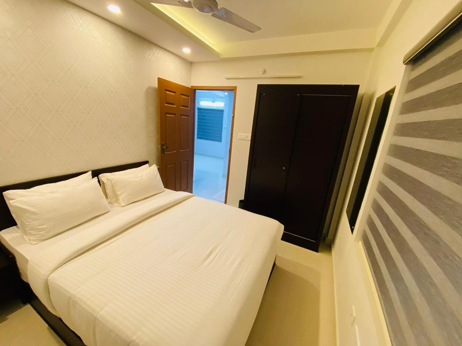 Hotel Nujoom Rooms & Apartments Kochi Exterior photo